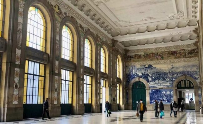 history-sao-bento-train-station-porto-1024x498